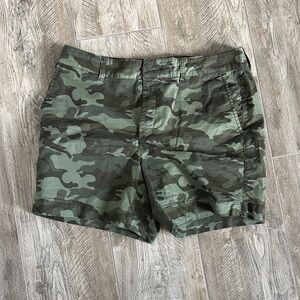 Old Navy Olive Green Everyday Shorts